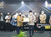 Wabup Rembang Bayu Andrianto Menerima Penghargaan PWI Award Kategori Inovasi Birokrasi Pemerintahan dan Pelayanan Publik