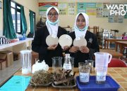 Inovasi, Siswa SMA PGRI 2 Kayen Ciptakan Kantong Kertas Berbahan Jerami dan Pelepah Pisang 