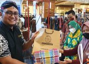 Produsen Tas Anyaman dari Pati, Syams Indonesian Handicraft Perluas Jangkauan Pemasaran Hingga Makassar